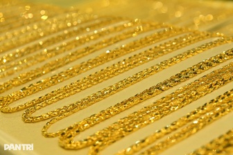 Giá vàng thế giới tăng mạnh, nhu cầu đầu tư cao nhất 5 năm