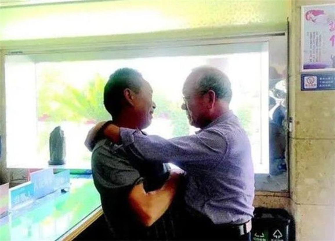 Người đàn ông tìm bằng được chủ nợ 31 năm trước để trả 180 triệu đồng - 2 Người đàn ông tìm bằng được chủ nợ 31 năm trước để trả 180 triệu đồng - 2
