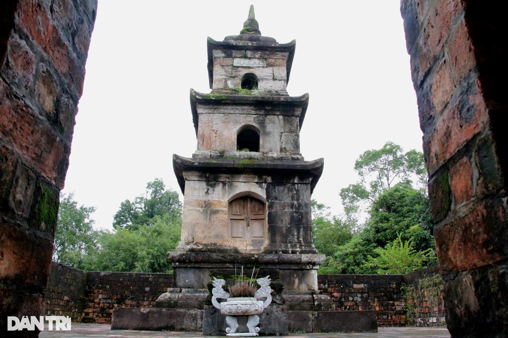 Chiêm ngưỡng tháp đá cổ 500 năm, nổi tiếng linh thiêng ở Hà Tĩnh - 2 Chiêm ngưỡng tháp đá cổ 500 năm, nổi tiếng linh thiêng ở Hà Tĩnh - 2