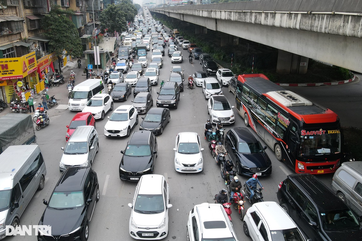 Bến xe vắng khách, cửa ngõ Thủ đô thông thoáng chiều ngày cuối năm 2021 - 6 Bến xe vắng khách, cửa ngõ Thủ đô thông thoáng chiều ngày cuối năm 2021 - 6