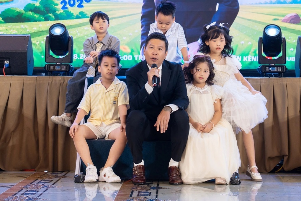 Phương Nam Mưa đỏ kể chuyện làm bố, chăm con gái 5 tuổi - 3 Phương Nam Mưa đỏ kể chuyện làm bố, chăm con gái 5 tuổi - 3