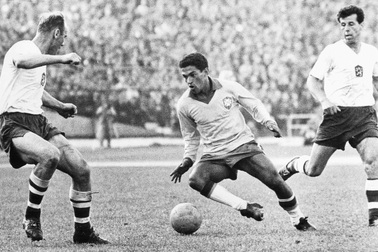 Lịch sử World Cup 1962: "Quái nhân" Garrincha đưa Brazil lên ngôi vô địch
