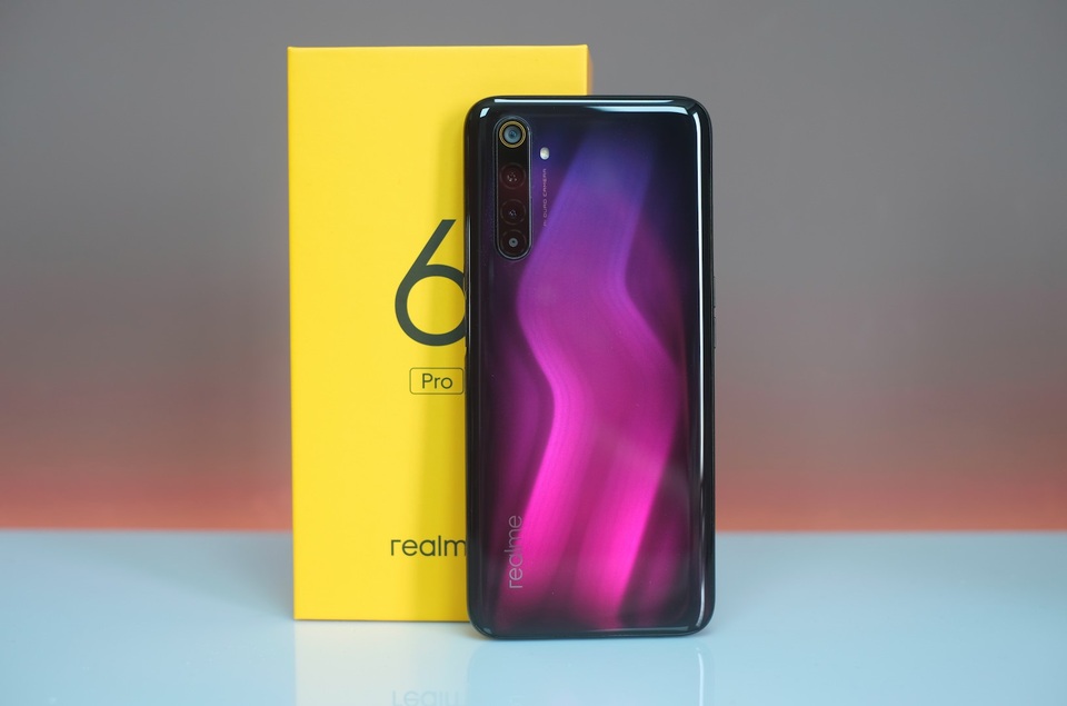 Mở hộp Realme 6 Pro giá 7,9 triệu đồng - 1 Mở hộp Realme 6 Pro giá 7,9 triệu đồng - 1