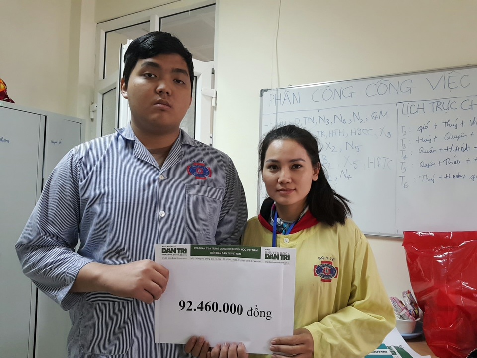 Cậu học trò nghèo nhiều lần bỏ viện được bạn đọc giúp đỡ hơn 92 triệu đồng - 2 Cậu học trò nghèo nhiều lần bỏ viện được bạn đọc giúp đỡ hơn 92 triệu đồng - 2