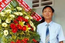 Thầy giáo miệt vườn dạy Văn theo phương châm “học mà chơi, chơi mà học”