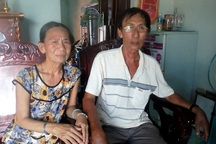 Người đàn ông mang "án oan" nhiễm HIV suốt 19 năm phẫn nộ đi kiện