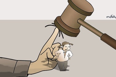 Xử án quan và xử án dân