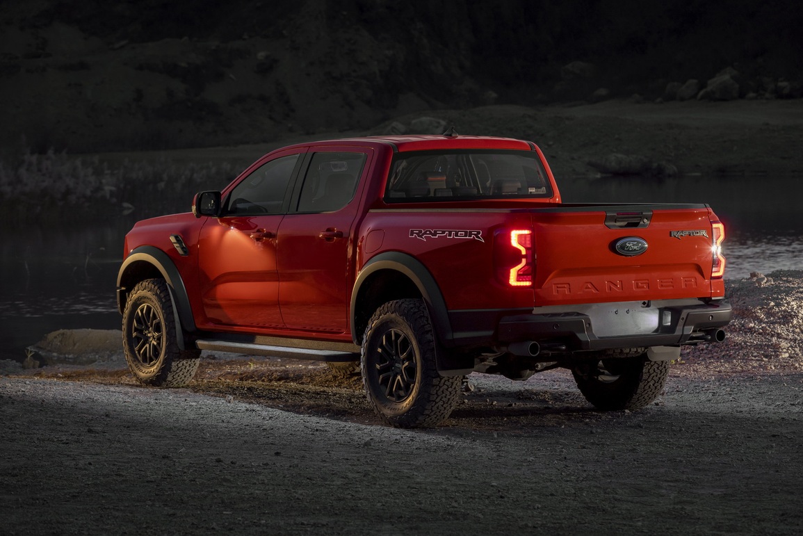 Ford Ranger Raptor thế hệ mới ra mắt, có bản V6 tăng áp kép - 4 Ford Ranger Raptor thế hệ mới ra mắt, có bản V6 tăng áp kép - 4