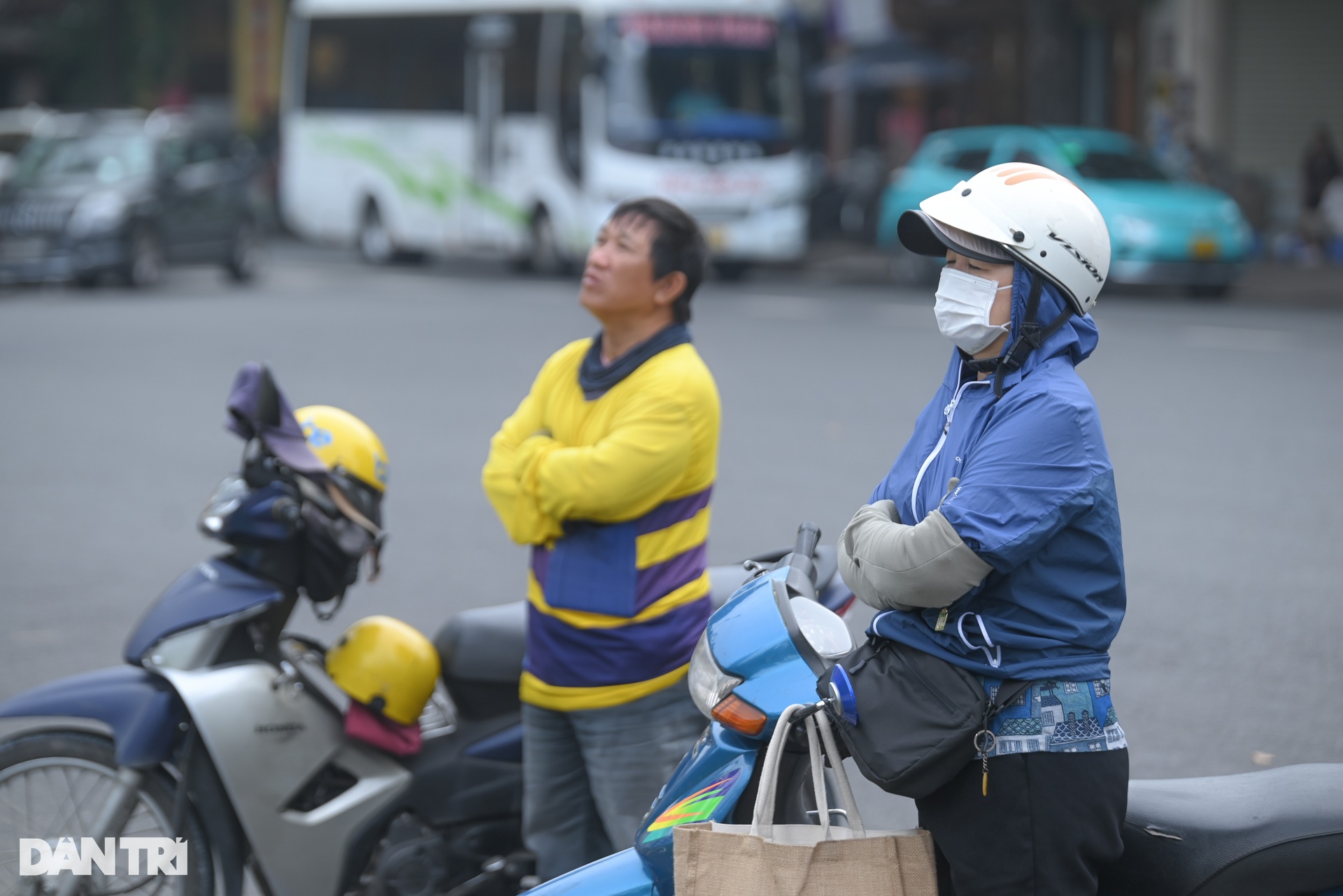 TPHCM se lạnh như Đà Lạt, sương mù phủ kín buổi sáng - 8