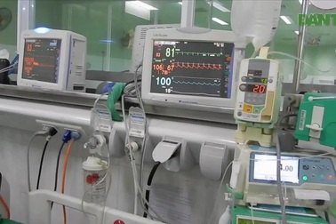 Mắc bệnh viêm cơ tim cấp, tính mạng bé trai 8 tuổi người dân tộc Hrê nguy kịch