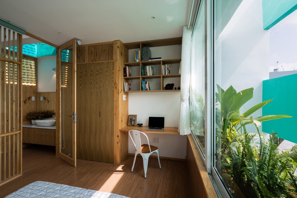 Vợ chồng Việt làm nhà xuyên thấu lạ mắt, ai đi qua cũng ngắm nhìn - 10