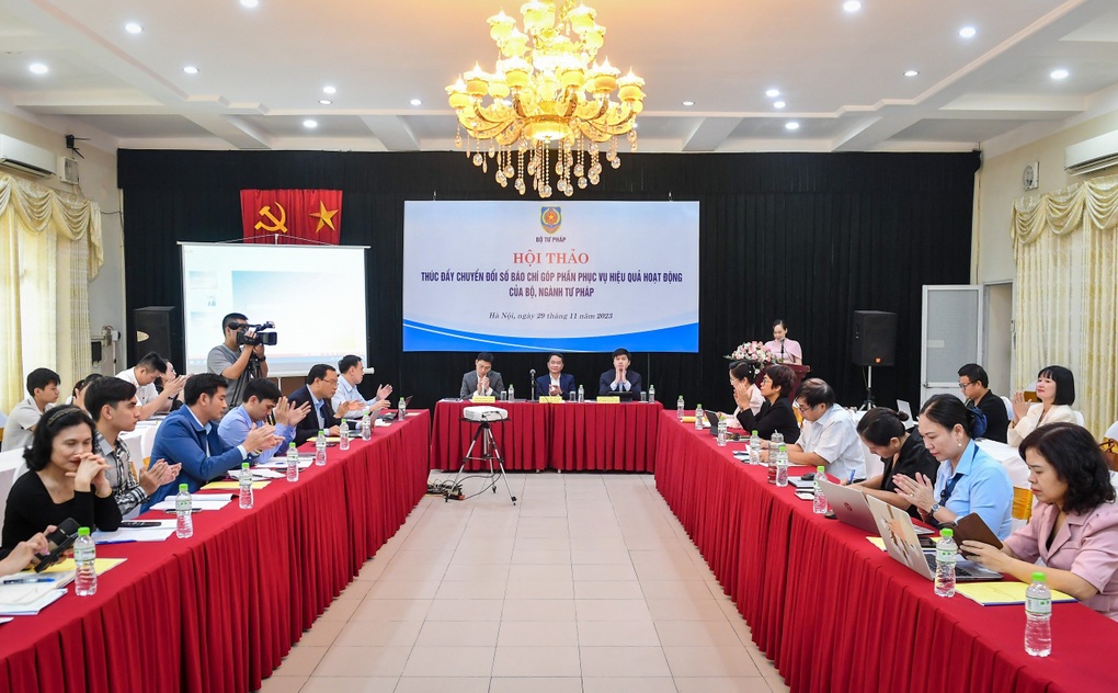 Nhiều giải pháp hỗ trợ chuyển đổi số báo chí - 1 Nhiều giải pháp hỗ trợ chuyển đổi số báo chí - 1