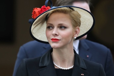 Vẻ đẹp đầy khí chất của những “bóng hồng” hoàng gia thế giới