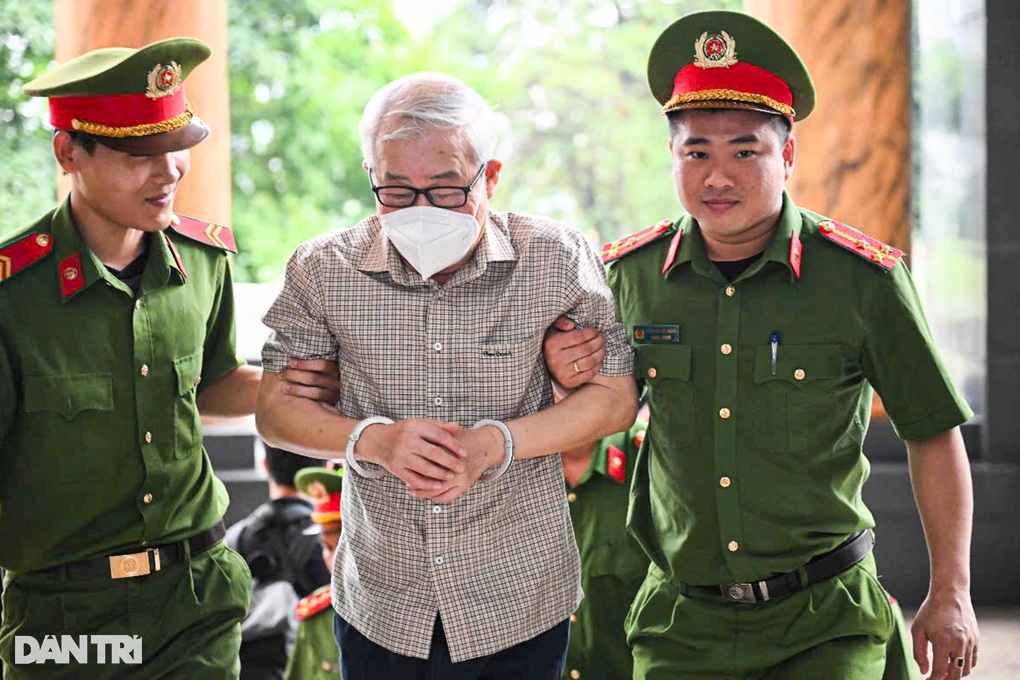 Bị cáo Trịnh Văn Quyết không đến tòa vì nguy cơ tử vong rất cao - 3