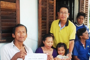 Hơn 75 triệu đồng đến với gia đình “bé 5 tuổi sống trong đói khát”