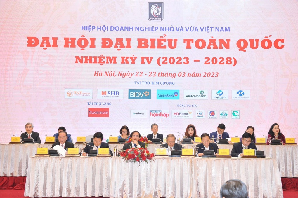 Chủ tịch HĐQT SHB Đỗ Quang Hiển làm Phó chủ tịch VINASME - 1 Chủ tịch HĐQT SHB Đỗ Quang Hiển làm Phó chủ tịch VINASME - 1