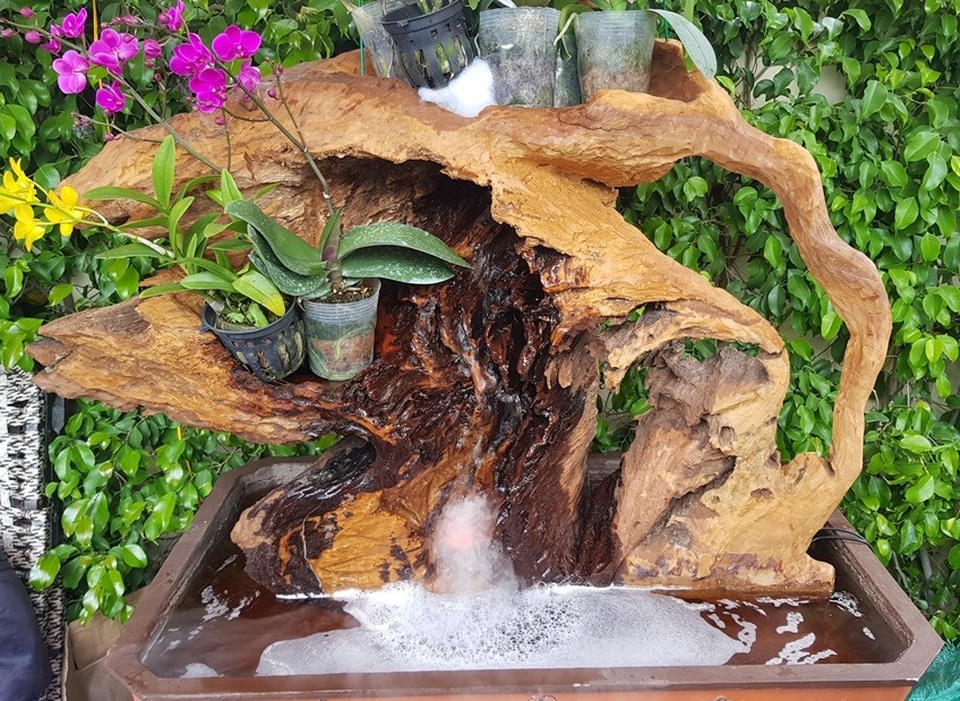 Thương lái bán đồ gỗ mỹ nghệ lo ngay ngáy, sớm giảm giá vì dịch tái xuất - 3 Thương lái bán đồ gỗ mỹ nghệ lo ngay ngáy, sớm giảm giá vì dịch tái xuất - 3