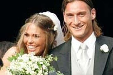 Đám cưới đẹp của “hoàng tử” Totti