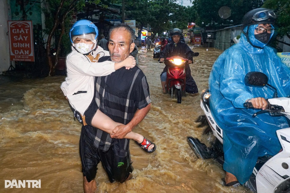Các tỉnh, thành miền Trung sẵn sàng ứng phó bão số 12 và mưa lớn - 3 Các tỉnh, thành miền Trung sẵn sàng ứng phó bão số 12 và mưa lớn - 3