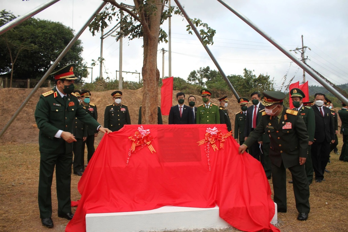 Việt Nam - Lào hợp tác quốc phòng toàn diện, xây dựng biên giới hòa bình - 5 Việt Nam - Lào hợp tác quốc phòng toàn diện, xây dựng biên giới hòa bình - 5