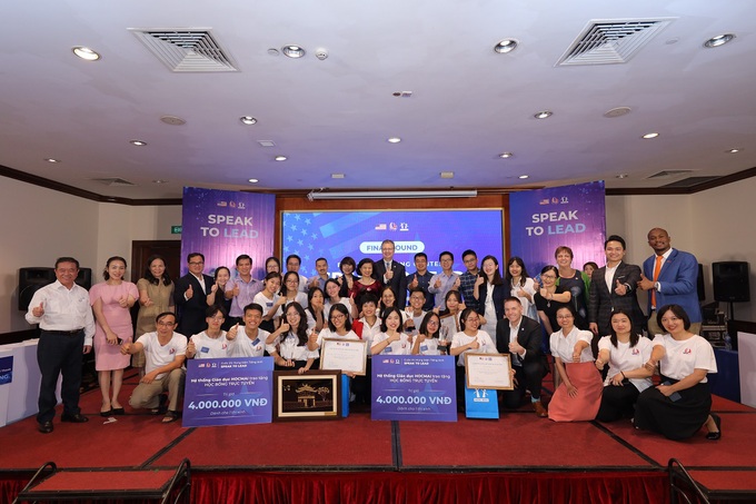 Cuộc thi hùng biện Tiếng Anh Speak to Lead 2020: Đội THPT chuyên Thoại Ngọc Hầu xuất sắc giành ngôi quán quân - Ảnh 6. Cuộc thi hùng biện Tiếng Anh Speak to Lead 2020: Đội THPT chuyên Thoại Ngọc Hầu xuất sắc giành ngôi quán quân - Ảnh 6.