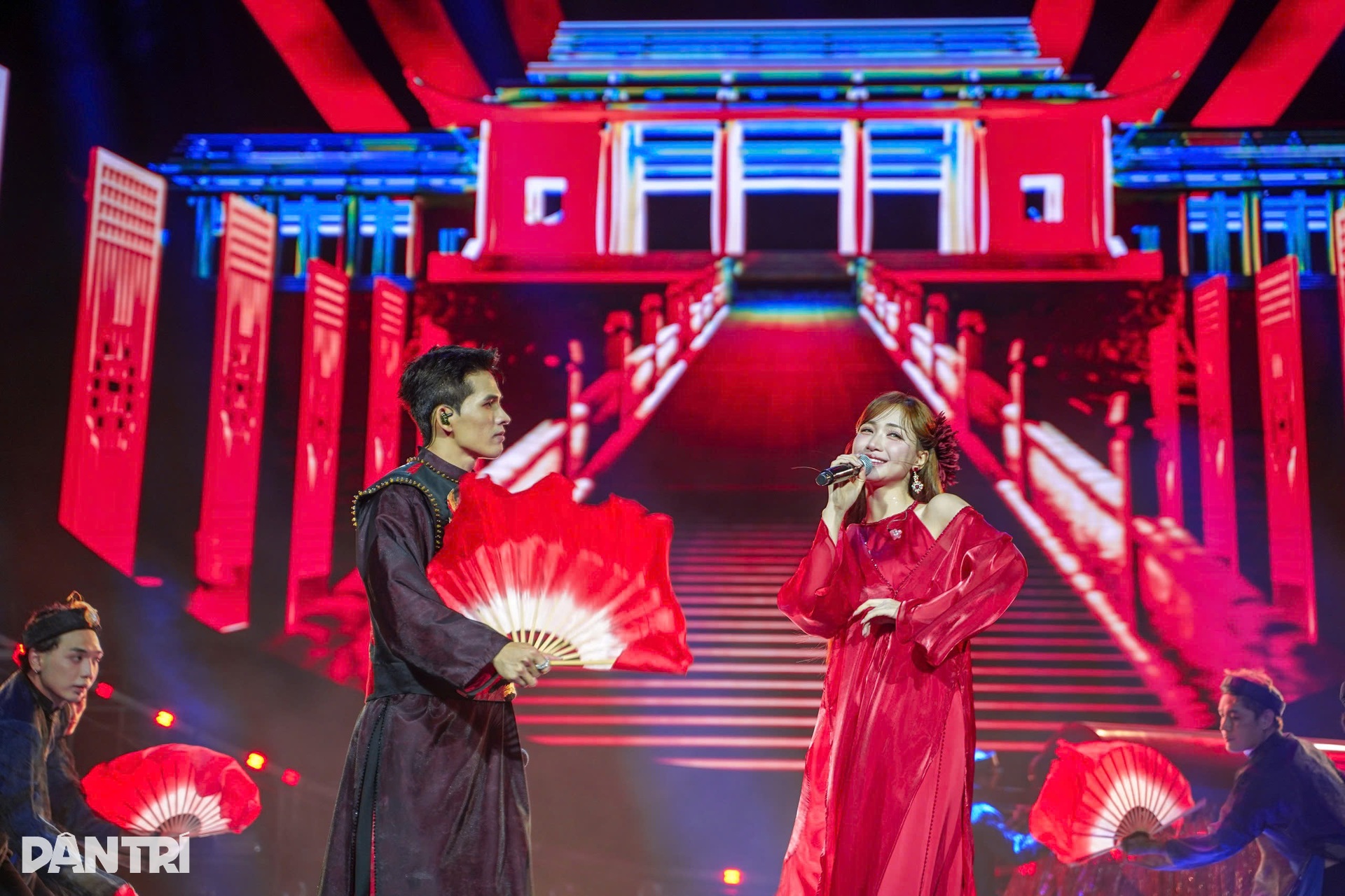 Quốc Thiên kể về tình cũ, được Hồ Ngọc Hà và Hòa Minzy ủng hộ trong concert - 8