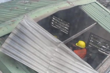 Cháy trạm biến áp, dân hoang mang.