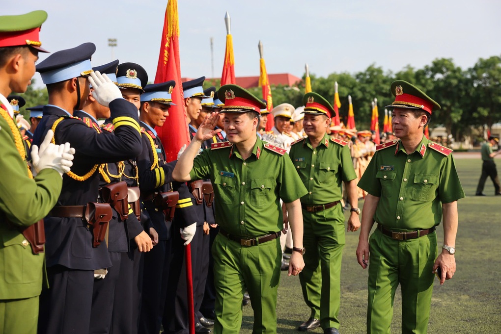 Lễ diễu binh kỷ niệm ngày thống nhất đất nước được bảo vệ như thế nào? - 3 Lễ diễu binh kỷ niệm ngày thống nhất đất nước được bảo vệ như thế nào? - 3