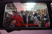 “Tôi đi xe buýt cũng... sợ mất vía!”