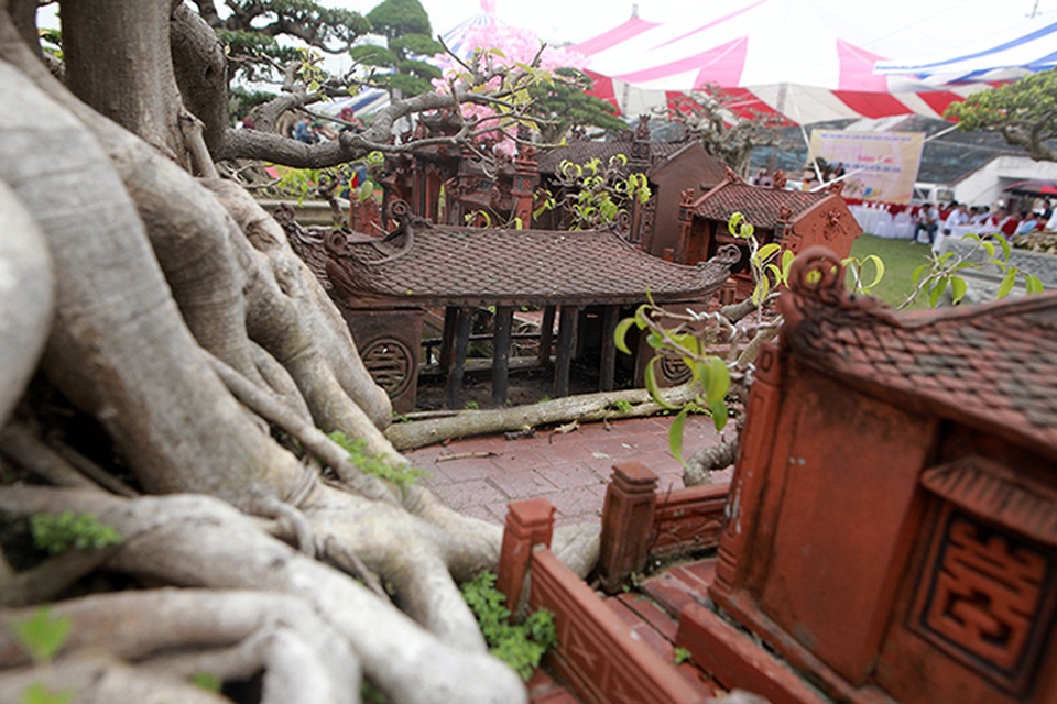 Mô hình mái đình cây đa giống thật đến ngỡ ngàng giá nửa tỷ đồng - 3 Mô hình mái đình cây đa giống thật đến ngỡ ngàng giá nửa tỷ đồng - 3