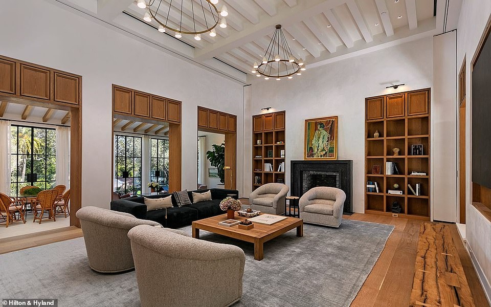 Tỷ phú sáng lập Uber vung tiền tậu biệt thự 43 triệu USD giữa tâm dịch - 9 Tỷ phú sáng lập Uber vung tiền tậu biệt thự 43 triệu USD giữa tâm dịch - 9