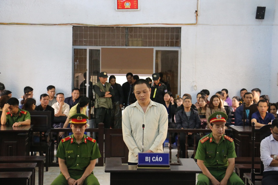 Kẻ phóng hỏa đốt nhà người tình khiến 2 thiếu nữ tử vong lĩnh án tử - 1 Kẻ phóng hỏa đốt nhà người tình khiến 2 thiếu nữ tử vong lĩnh án tử - 1