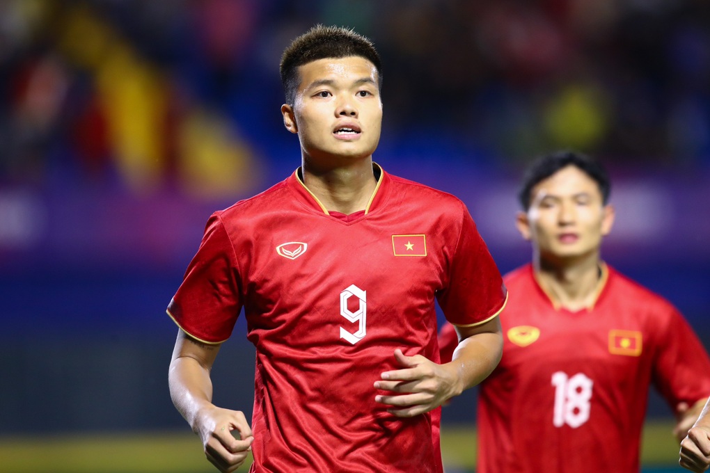 Văn Tùng tỏa sáng tại SEA Games 32: Niềm tự hào của CLB Hà Nội - 1 Văn Tùng tỏa sáng tại SEA Games 32: Niềm tự hào của CLB Hà Nội - 1