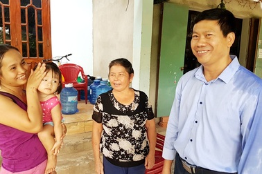 Gặp lại sản phụ có chuyến vượt lũ dữ đi đẻ không thể nào quên