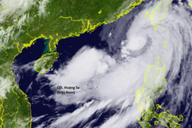 Bão Doksuri vào Biển Đông với nhiều "kịch bản"