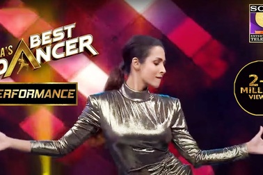 Malaika Arora khoe vũ đạo cuốn hút