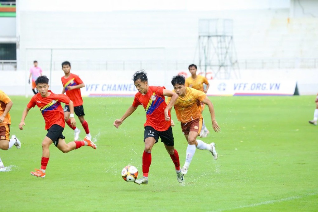 Xác định 4 đội vào bán kết giải bóng đá U21 quốc gia 2025 - 1 Xác định 4 đội vào bán kết giải bóng đá U21 quốc gia 2025 - 1