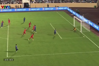 Pha phản lưới nhà của U23 Singapore