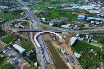 Phó Thủ tướng ra tối hậu thư thúc tiến độ cao tốc, sân bay, đường vành đai