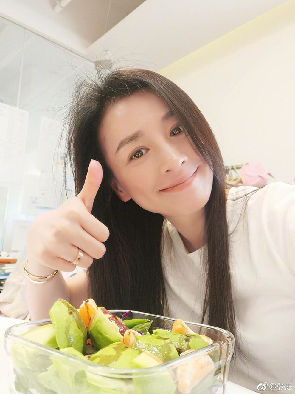Vợ chồng Trương Đình bất ngờ giải thể 9 công ty - 4 Vợ chồng Trương Đình bất ngờ giải thể 9 công ty - 4
