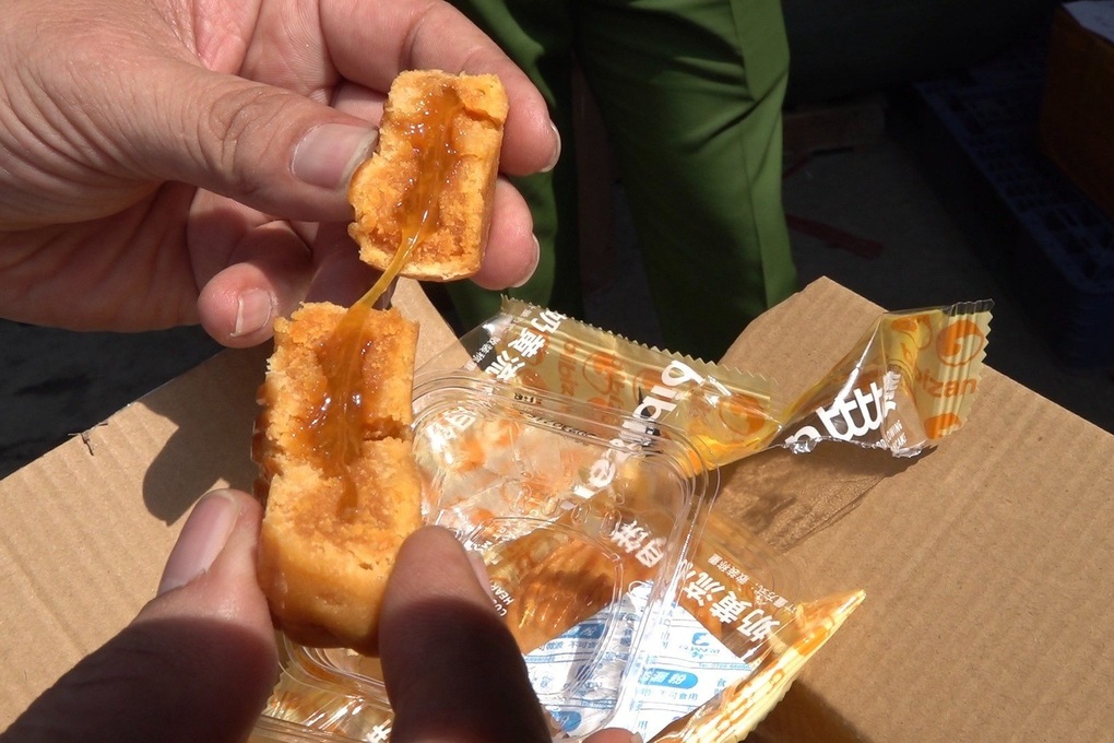 Phát hiện 3.500 bánh trung thu không rõ nguồn gốc ở TPHCM - 2