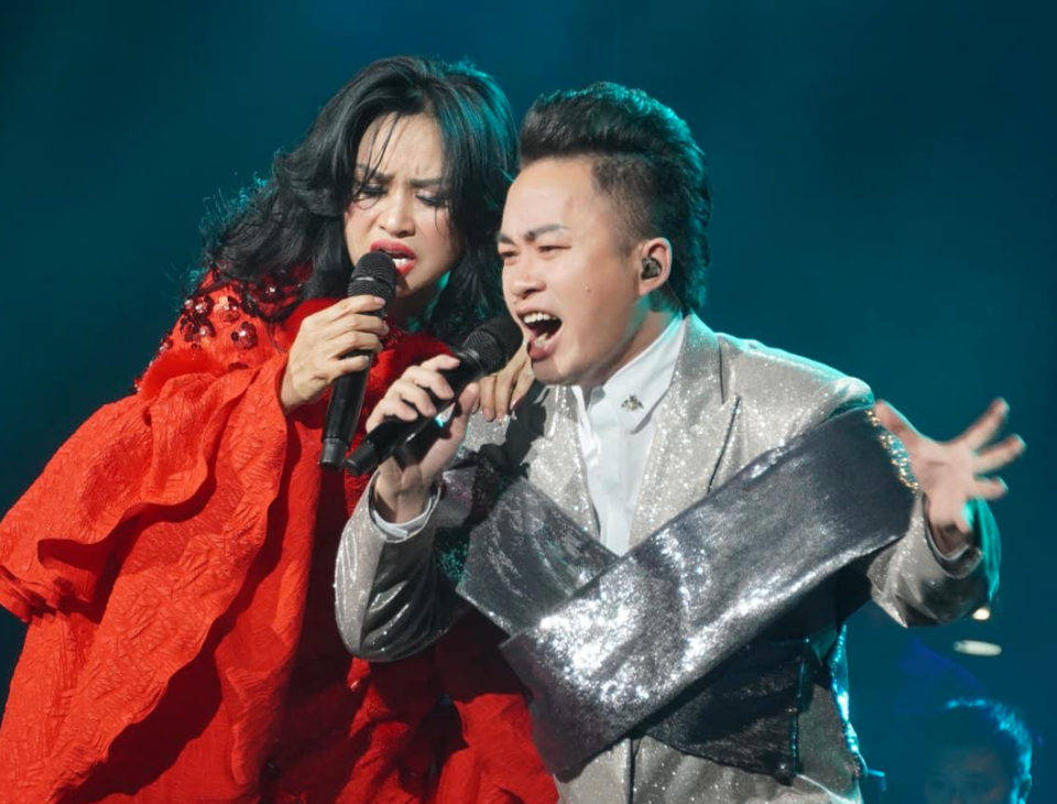 Thanh Lam, Tùng Dương biểu diễn trong đêm nhạc của Đoàn Chuẩn - Phú Quang - 2 Thanh Lam, Tùng Dương biểu diễn trong đêm nhạc của Đoàn Chuẩn - Phú Quang - 2