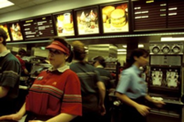 Cân đối thu chi - Thử thách lớn của sinh viên Pháp