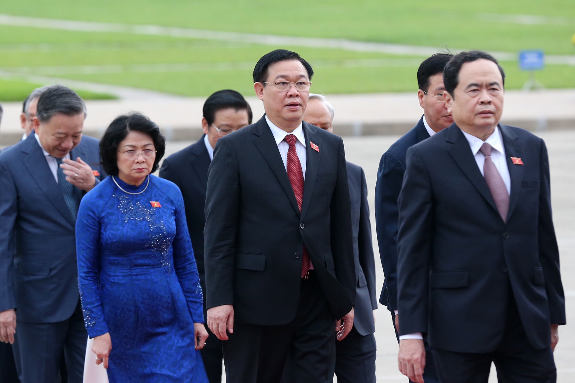 Đại biểu Quốc hội vào Lăng viếng Chủ tịch Hồ Chí Minh - 3 Đại biểu Quốc hội vào Lăng viếng Chủ tịch Hồ Chí Minh - 3