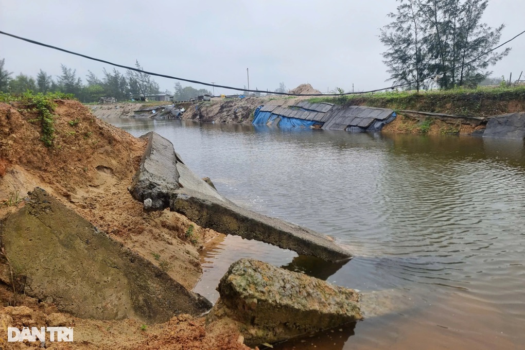 Vụ kè tiền tỷ vỡ tan sau một năm sử dụng: Yêu cầu khắc phục trước mùa mưa - 2 Vụ kè tiền tỷ vỡ tan sau một năm sử dụng: Yêu cầu khắc phục trước mùa mưa - 2