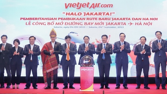 Thủ tướng Phạm Minh Chính chứng kiến lễ công bố mở đường bay mới Jakarta – Hà Nội. Ảnh: T.L