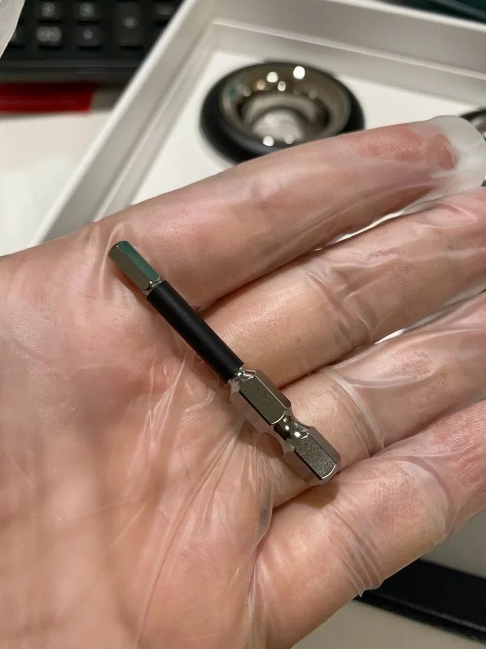 Cận cảnh bộ bánh xe dành cho Mac Pro có giá bằng một chiếc iPhone 11 - 2 Cận cảnh bộ bánh xe dành cho Mac Pro có giá bằng một chiếc iPhone 11 - 2