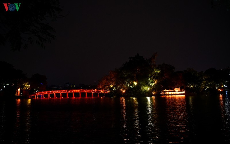 Hà Nội - Đêm nằm mơ phố đông - 8