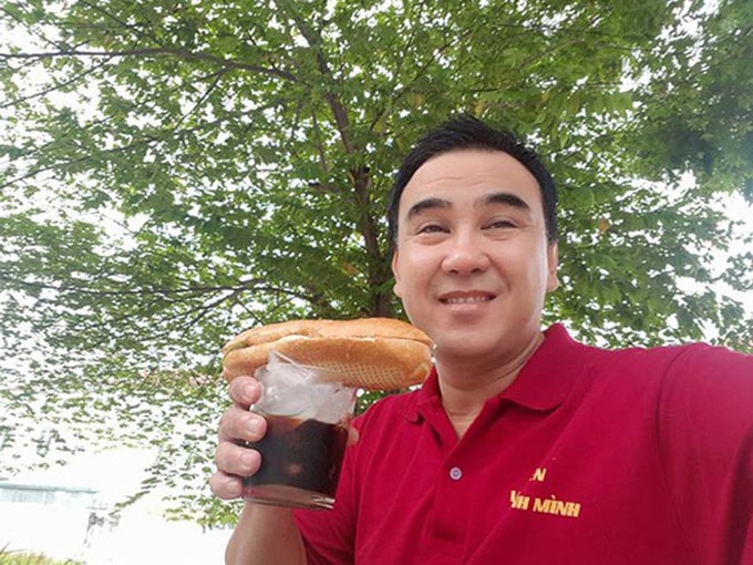 Bữa sáng đạm bạc và sở thích ăn uống của MC giàu nhất Việt Nam Quyền Linh - Ảnh 9. Bữa sáng đạm bạc và sở thích ăn uống của MC giàu nhất Việt Nam Quyền Linh - Ảnh 9.