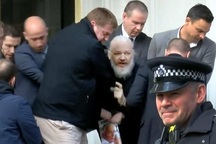 Chiến dịch 36 giờ “nghẹt thở” bắt giữ ông chủ WikiLeaks